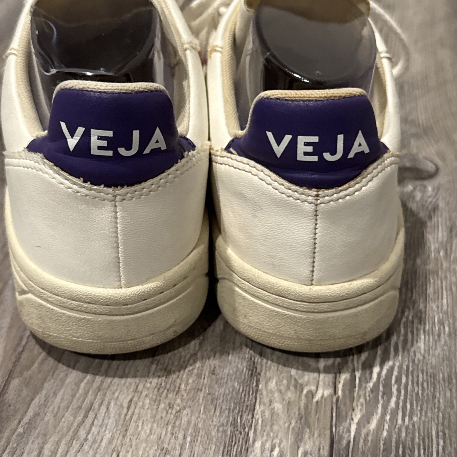 Veja V-10 White Pink Purple Leather Sneakers Women's Size 10 Eur 41 Casual — image 4 of 6